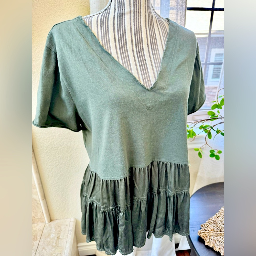 MAEVE by ANTHROPOLOGIE Short Sleeve V Neck Tiered Ruffled Army Green Tunic Top